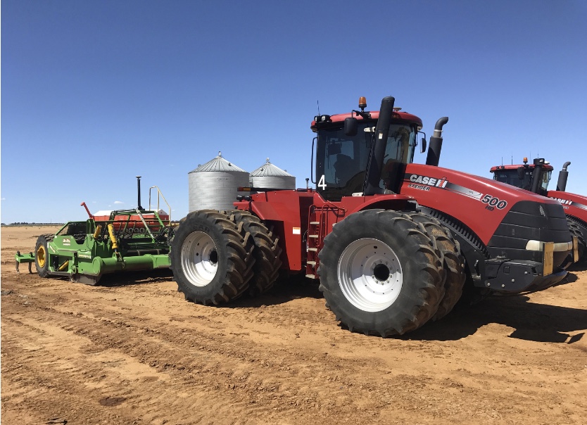 Case Steiger 500 Tractor with JNR Laser Bucket Machinery